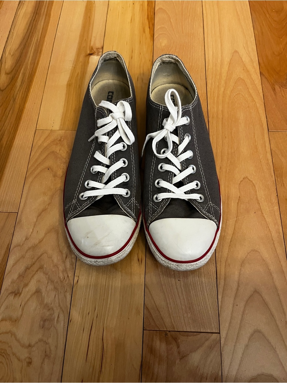 Vintage Grey Chuck Taylor all star dainty in size 7 men’s / 9 women’s